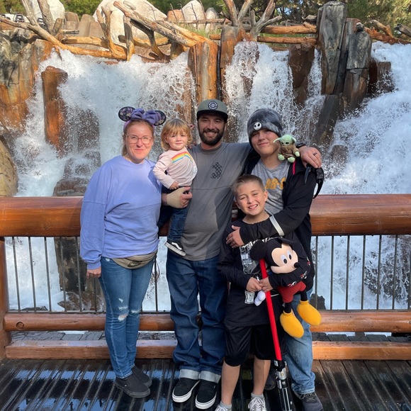 Meet your Posher, Elizabeth - Picture 4 of 6